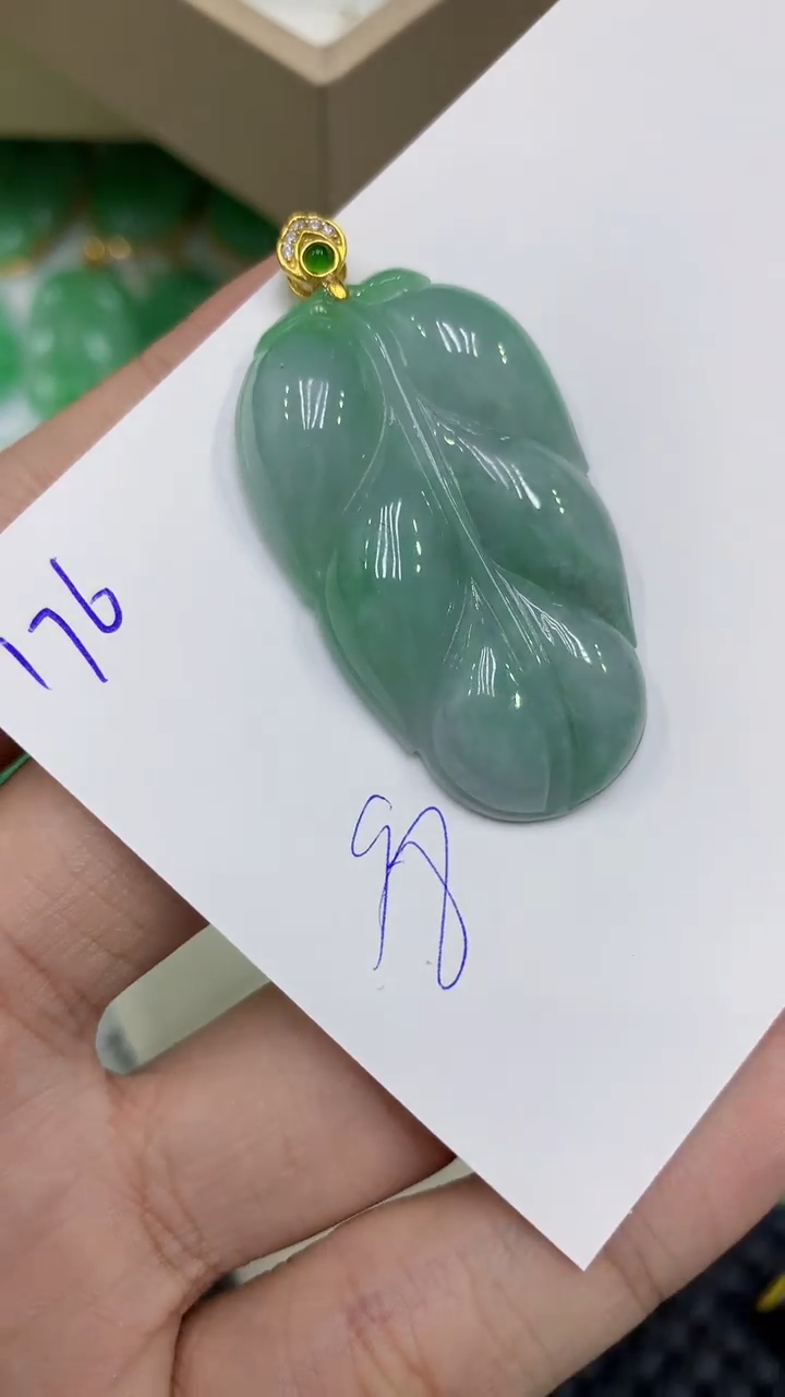 颈饰未镶嵌翡翠缅甸A货翡翠