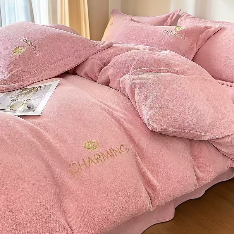 加厚高端牛奶绒山茶花刺绣四件套