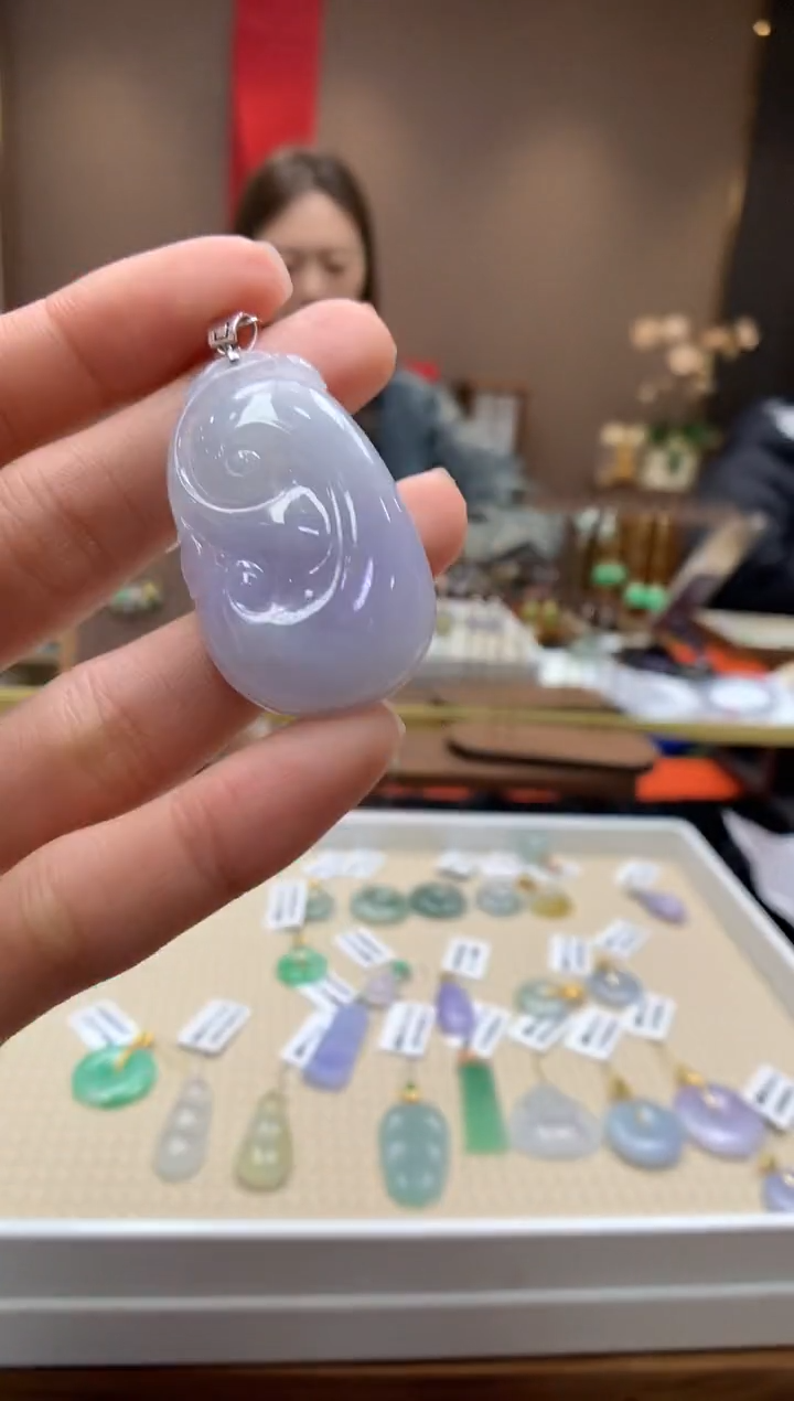 【闪购商品】翡翠颈饰18K金镶嵌如意