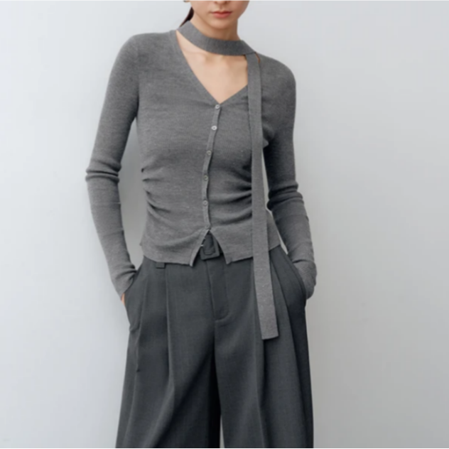 艾家商场同款2025冬新款法式排扣收腰V领飘带针织衫毛衣女801145