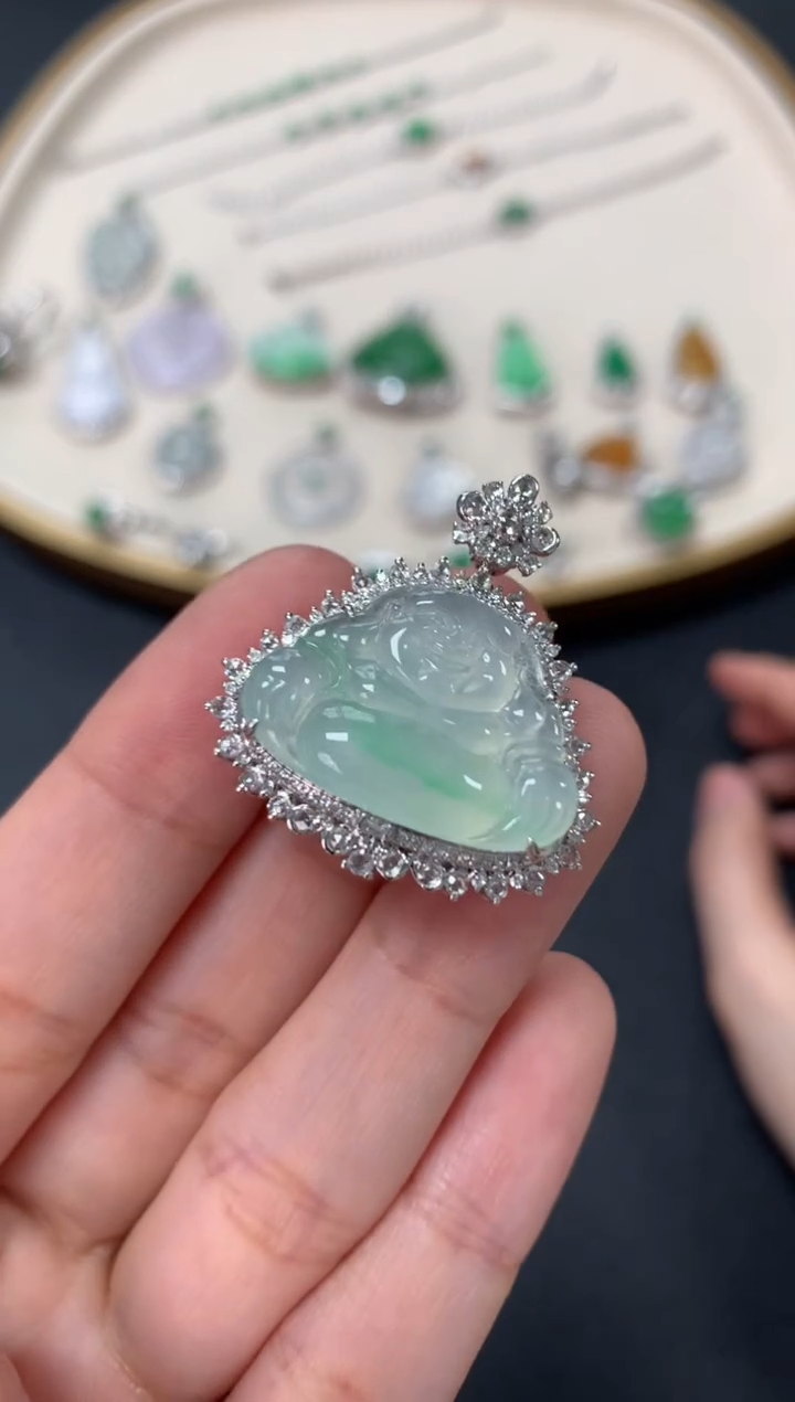 【闪购商品】翡翠吊坠(不含链)18K金镶嵌13800