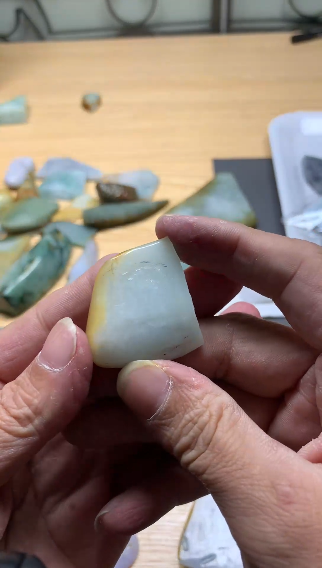 【闪购商品】翡翠颈饰未镶嵌天然翡翠A货