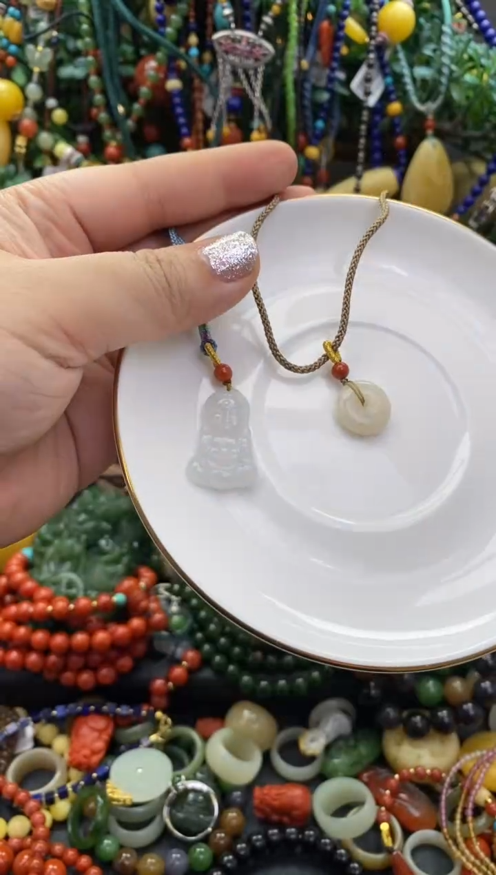 【闪购商品】翡翠颈饰未镶嵌吊坠