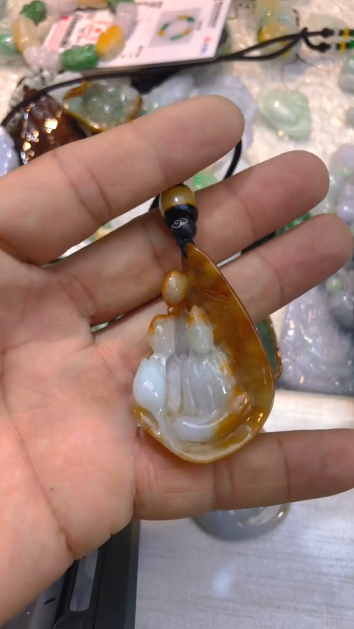 【闪购商品】翡翠吊坠(不含链)未镶嵌老料观音