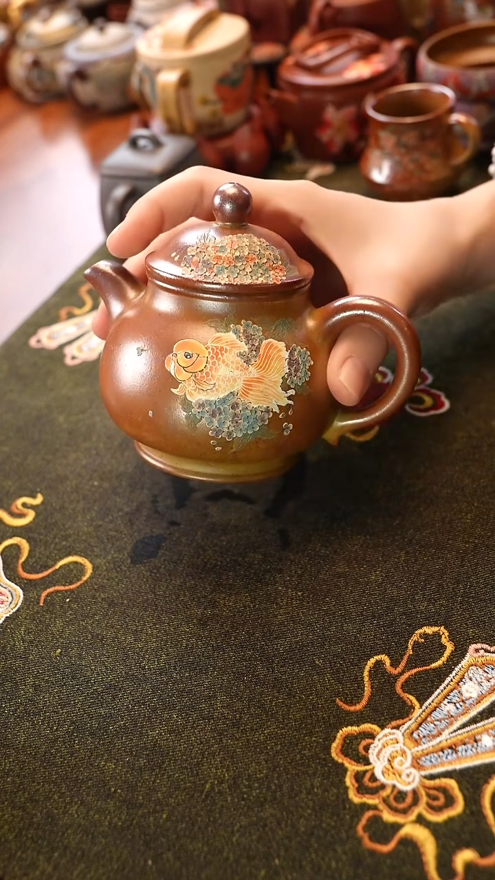 茶壶紫砂锦鲤潘壶
