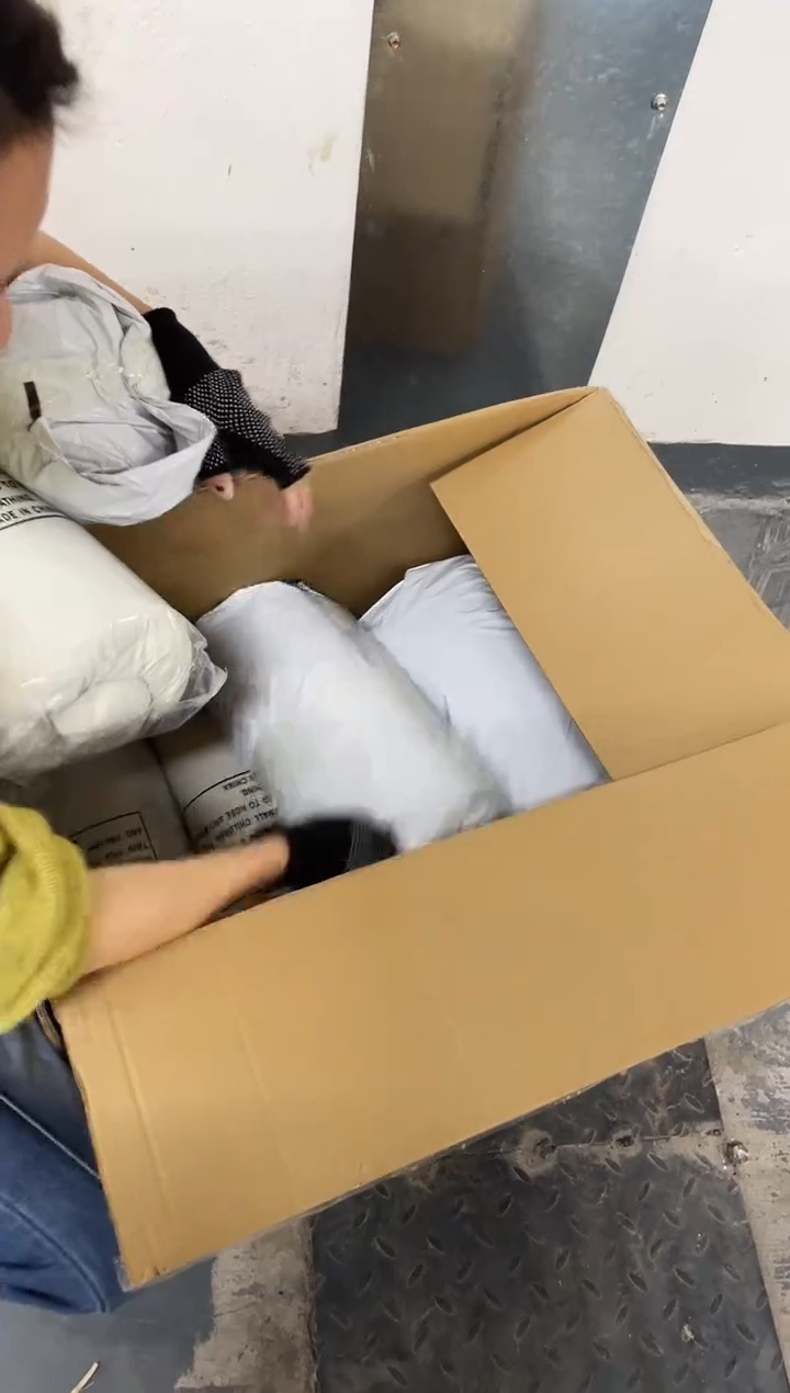 布高回弹记忆棉枕头