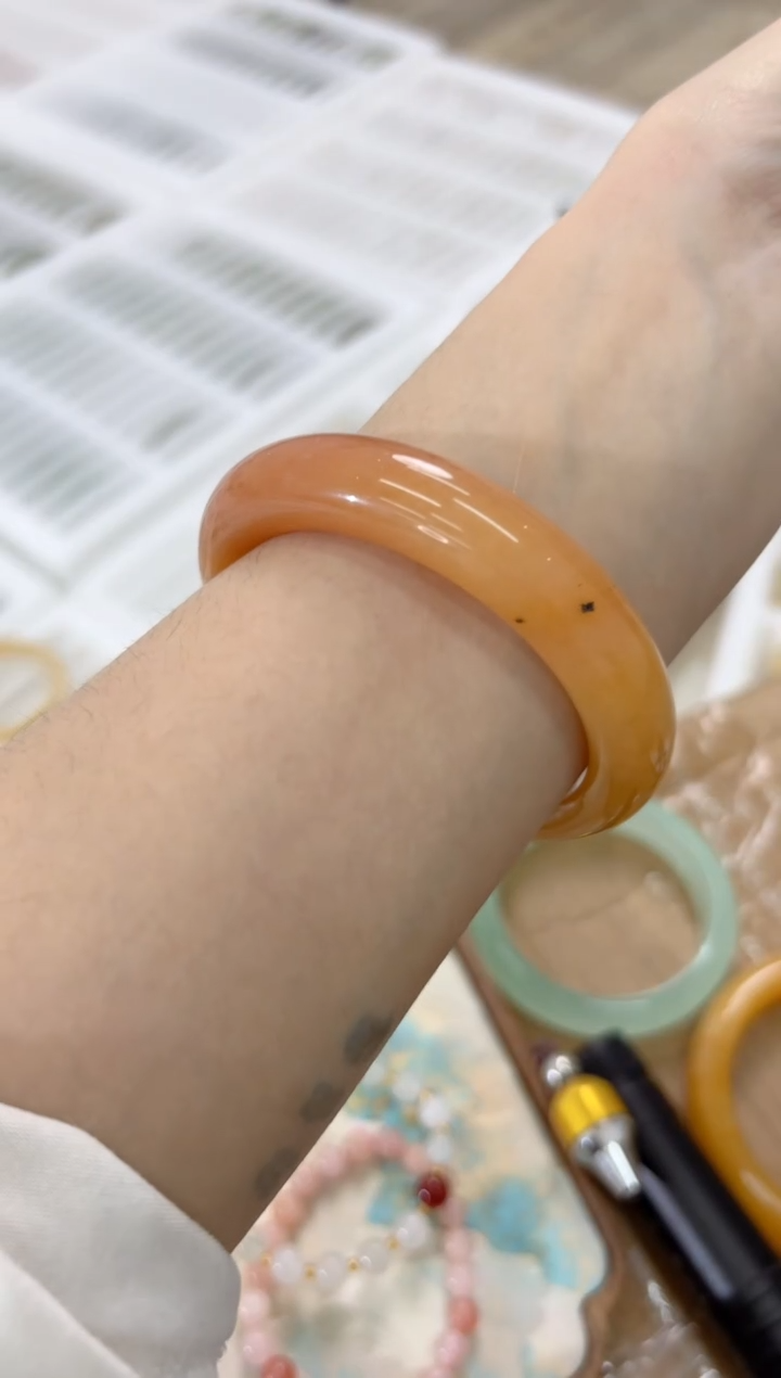 未镶嵌手镯石英质玉157-55HU