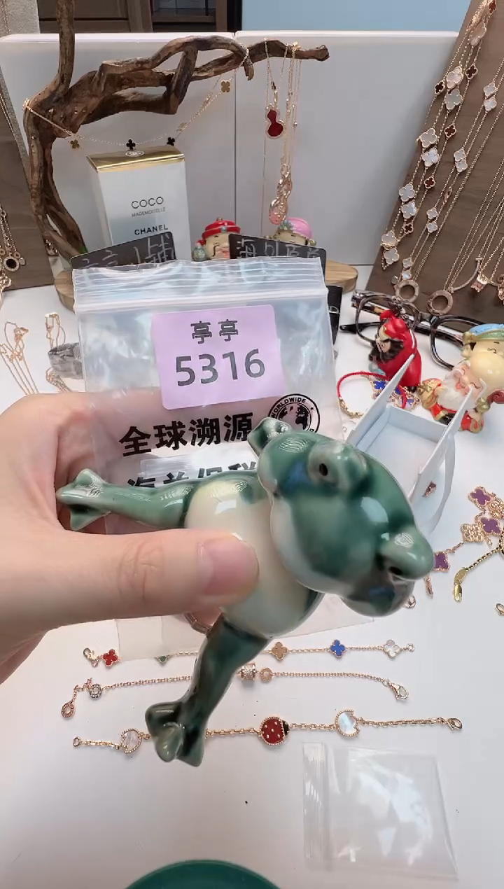 旧*。华禄甄选阁亭亭总铺