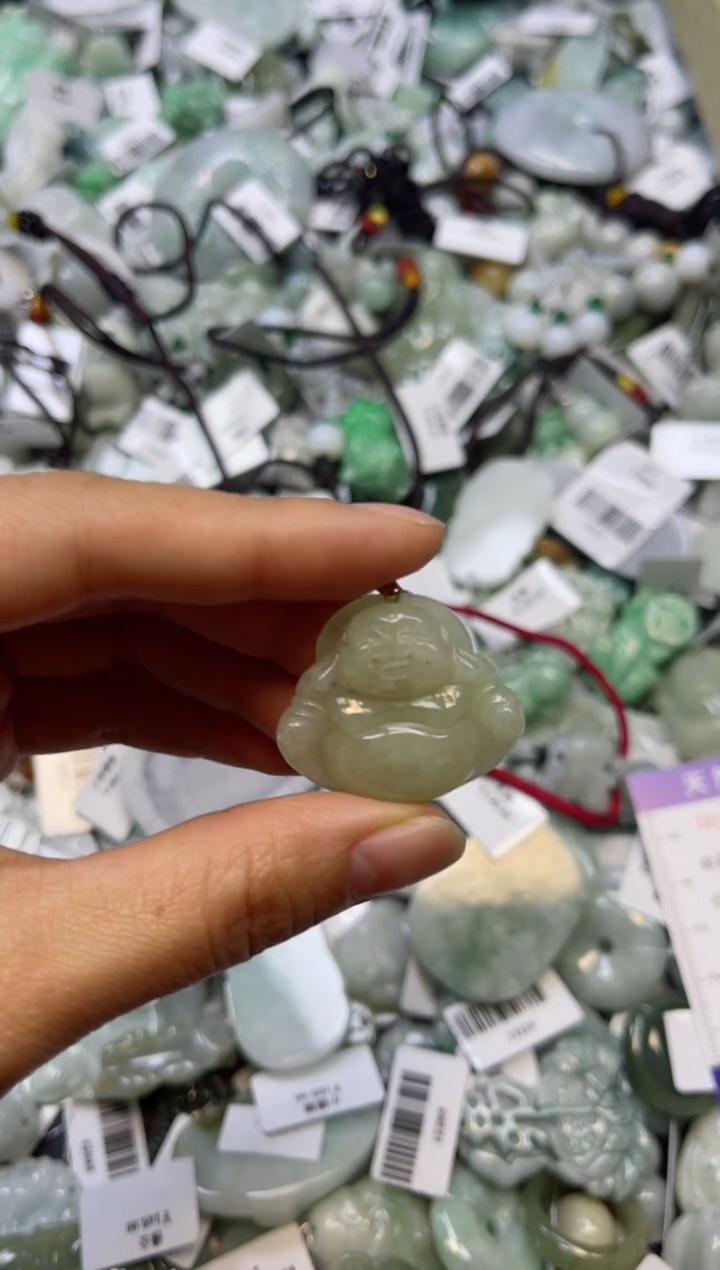 【闪购商品】翡翠颈饰未镶嵌00006771