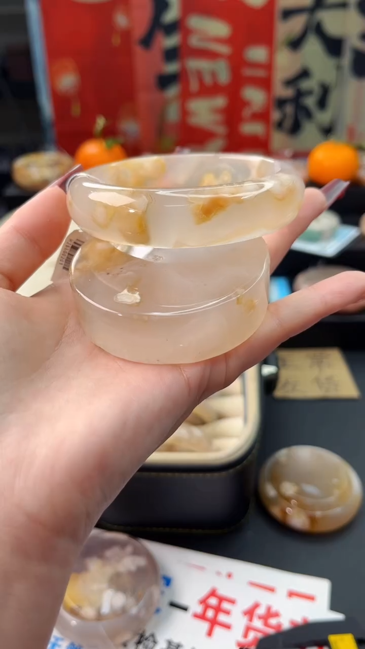 【闪购商品】石英质玉手镯未镶嵌赠送镯心（63圈口）