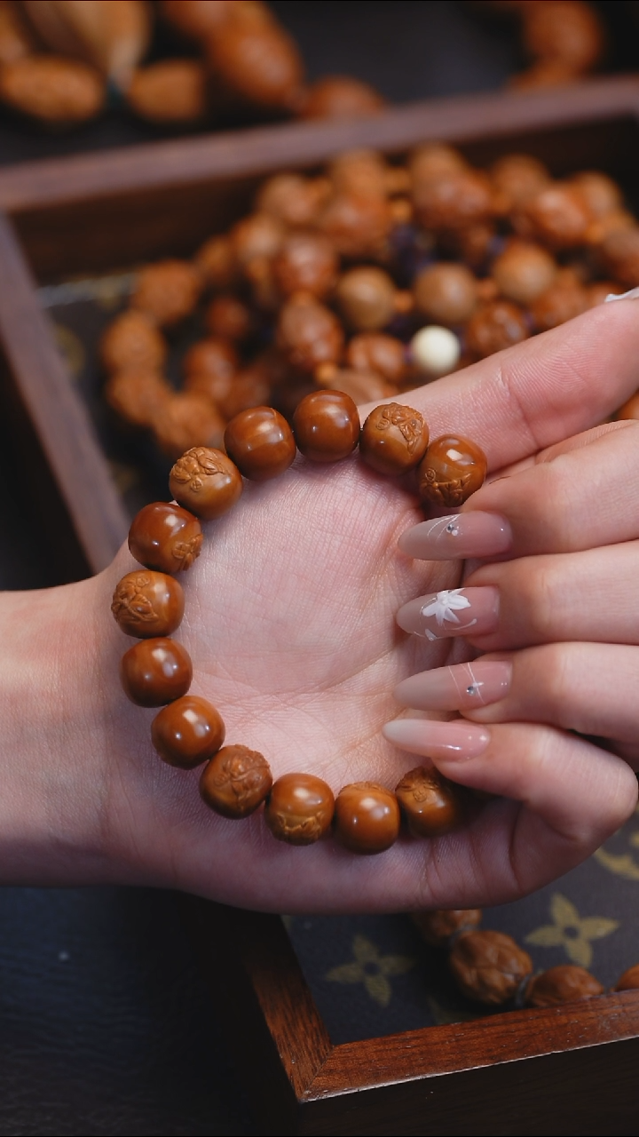 【闪购商品】橄榄核吊坠苏工橄榄核