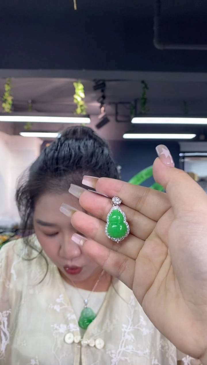 翡翠未镶嵌吊坠(不含链)多样性发其一颜色微差