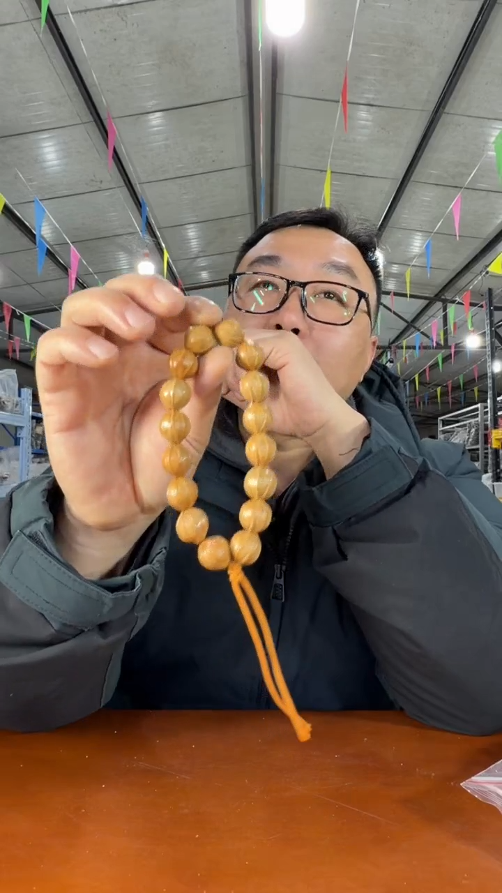 手串猴头核桃A21 实物为准