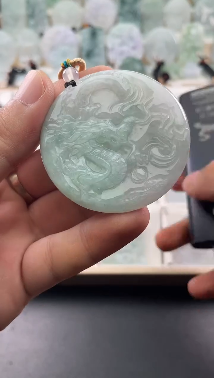 颈饰未镶嵌翡翠....9/25/.187