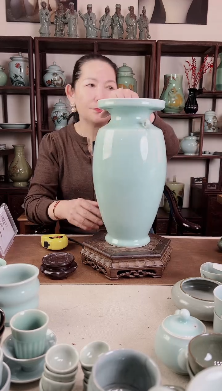 纯手工 粉青 双耳盘口瓶