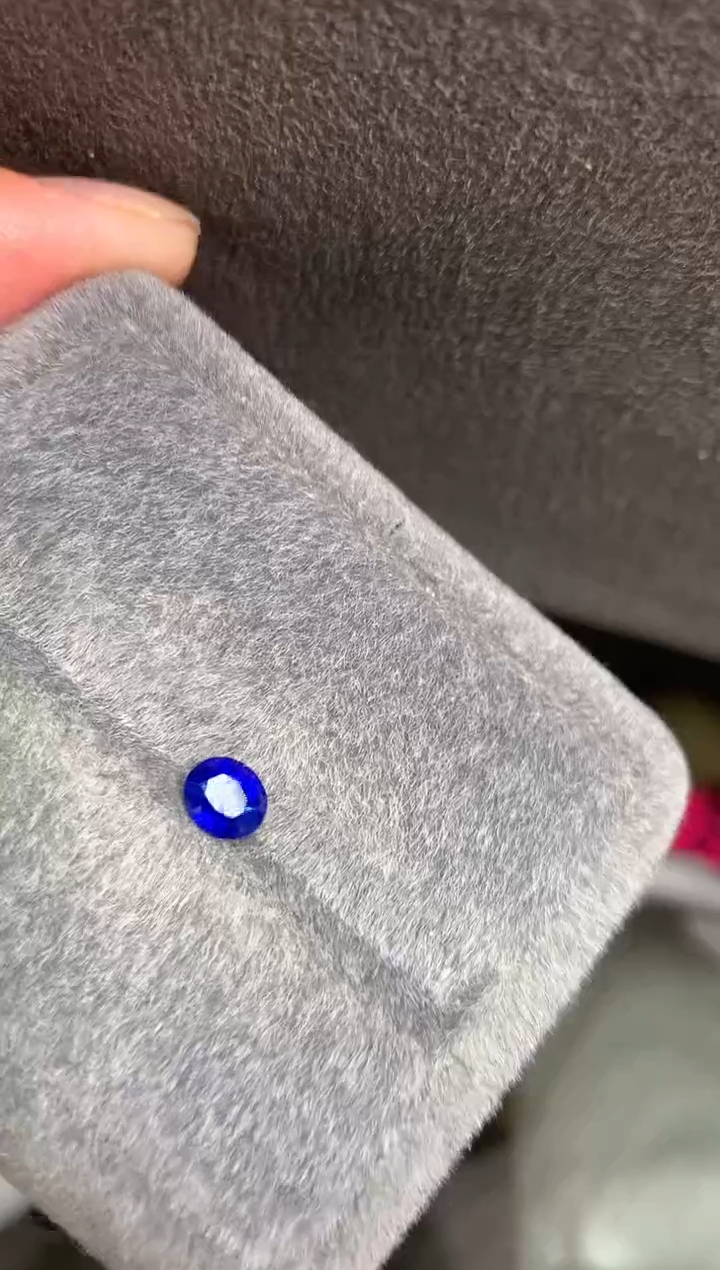 蓝宝石裸石未镶嵌lx-36 1.1ct