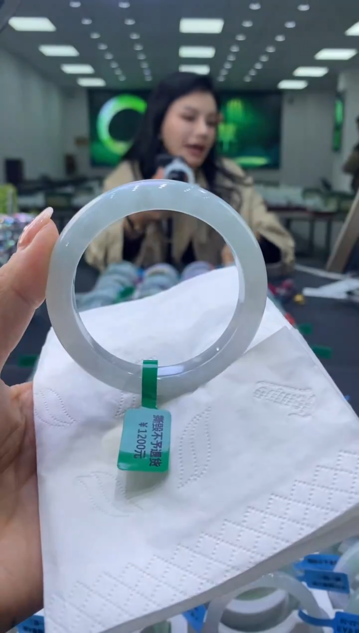未镶嵌手镯翡翠00004828