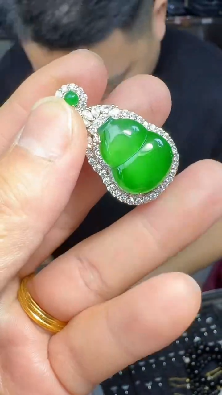 【闪购商品】定制翡翠未镶嵌葫芦1