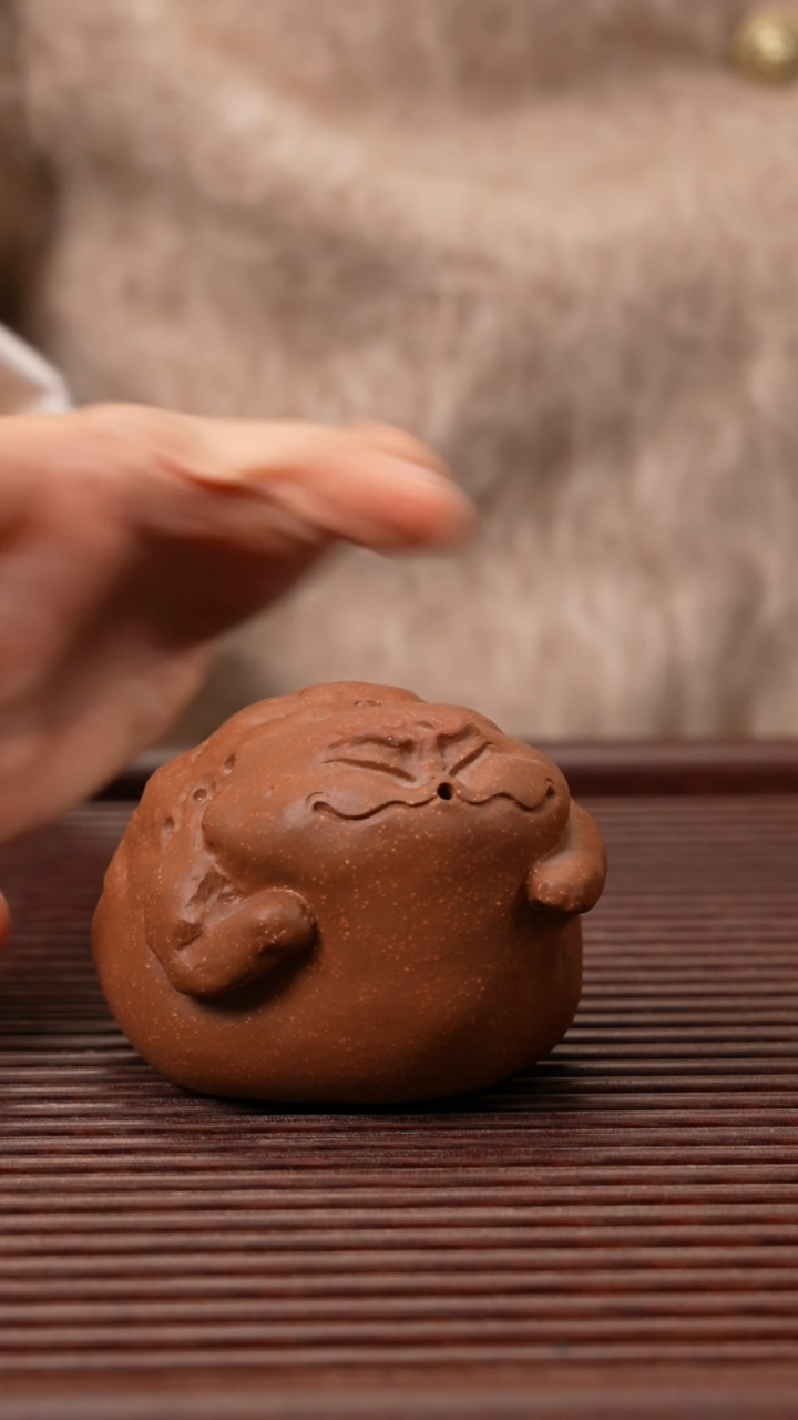【闪购商品】紫砂茶宠飞蟾香叉