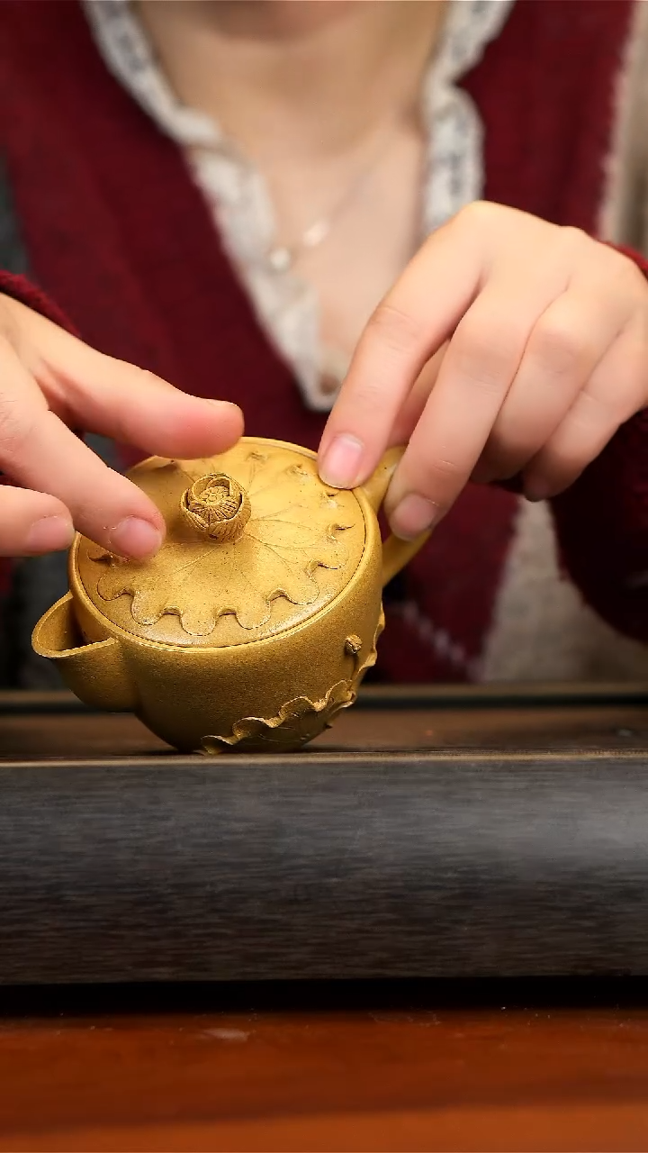 【闪购商品】紫砂茶壶黄段泥莲花汉瓦壶