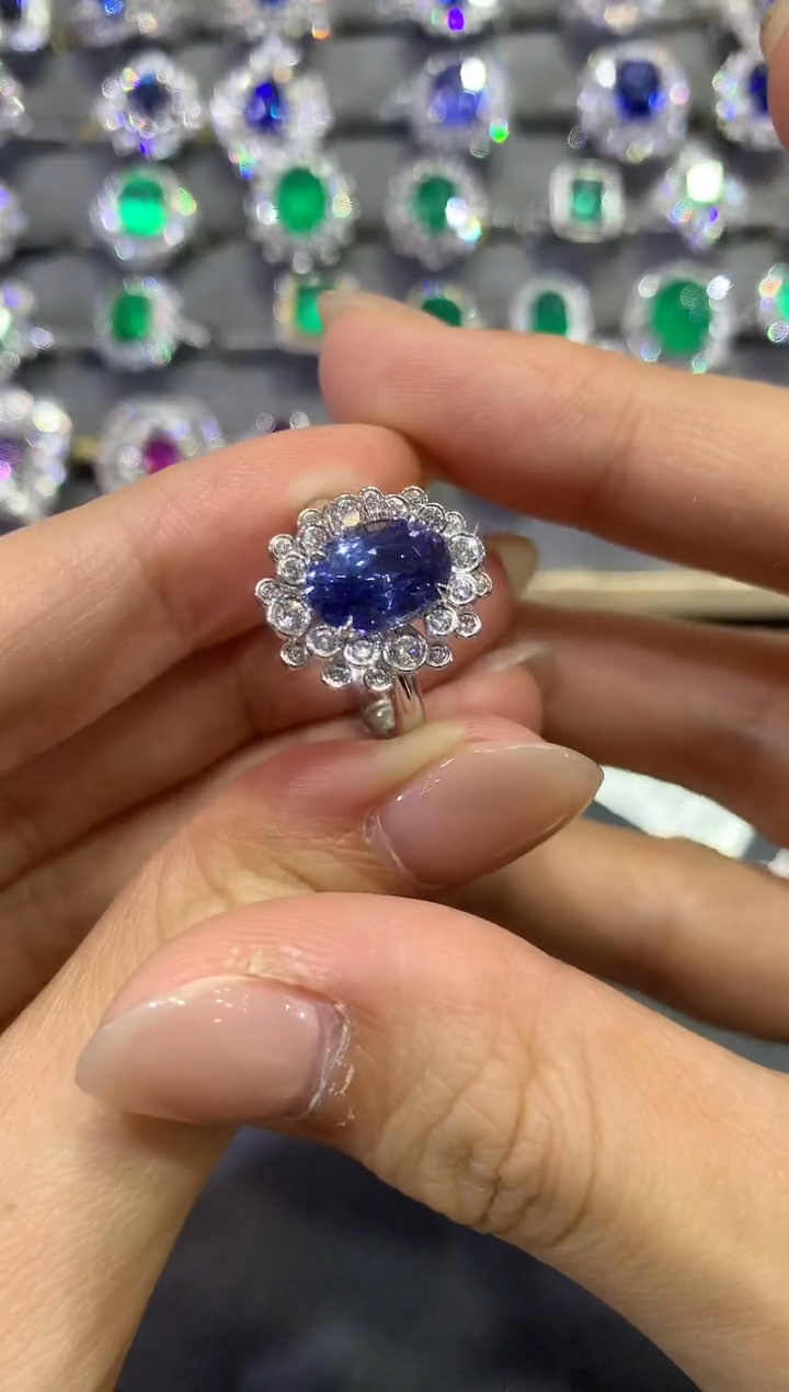 【闪购商品】蓝宝石戒指18K金镶嵌  m11