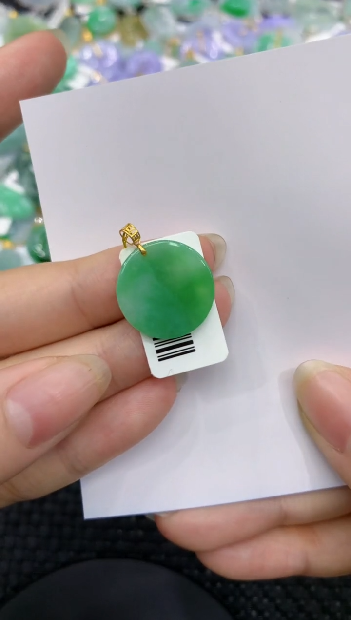 【闪购商品】翡翠颈饰18K金镶嵌8888888888