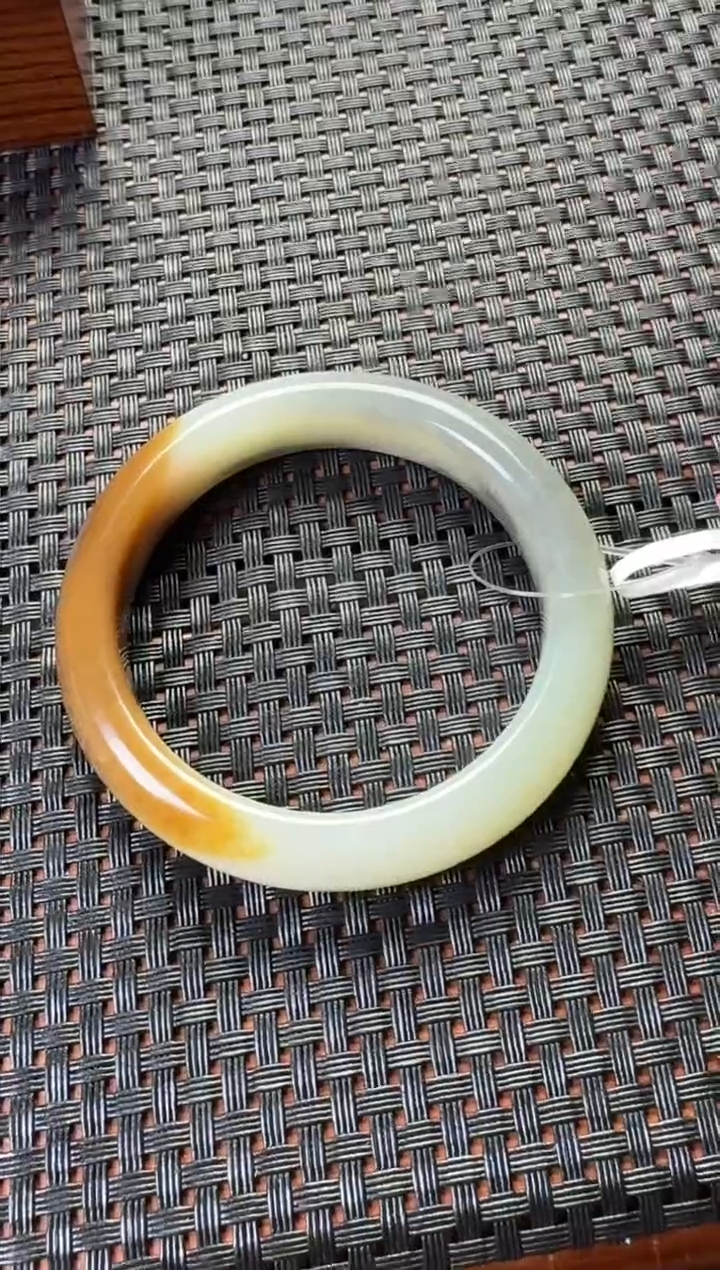 未镶嵌手镯和田玉若羌楼兰三色手镯