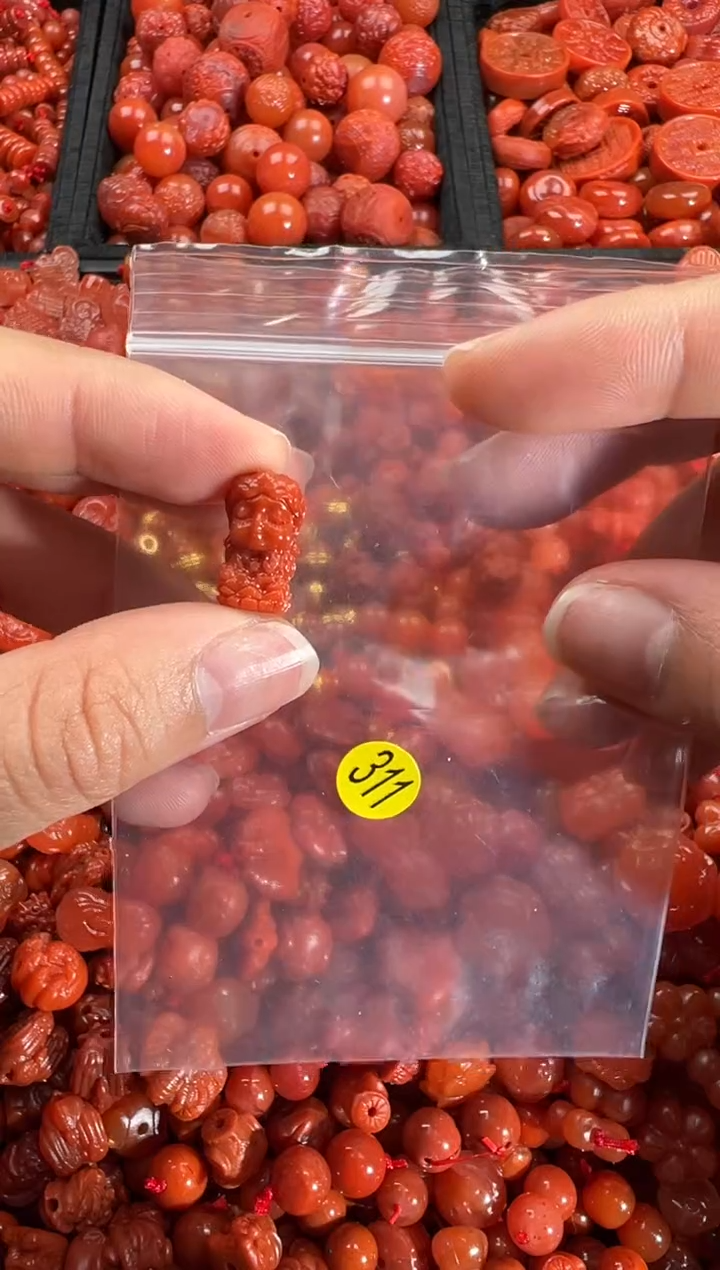 【闪购商品】南红玛瑙颈饰未镶嵌1