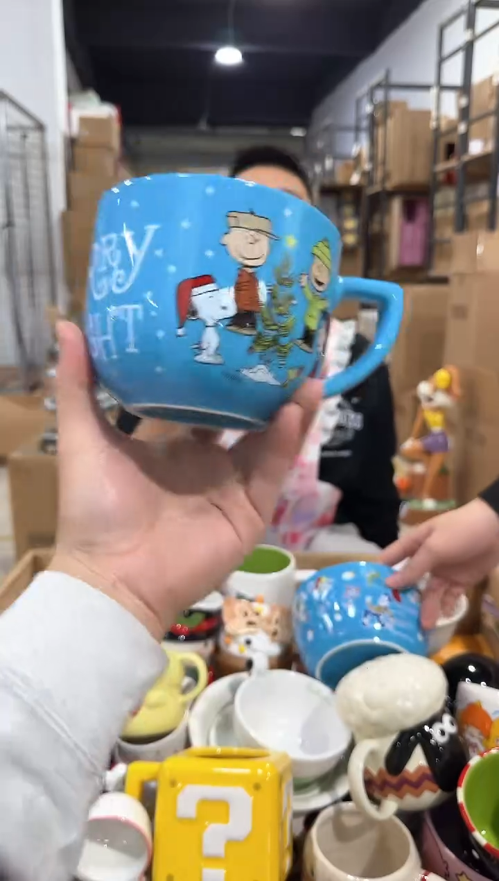 瓷片史努比红蓝早餐杯