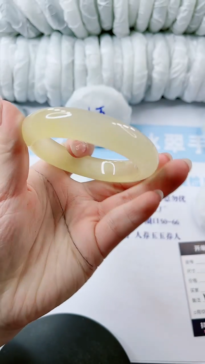 【闪购商品】石英质玉手镯未镶嵌多样性发货V304