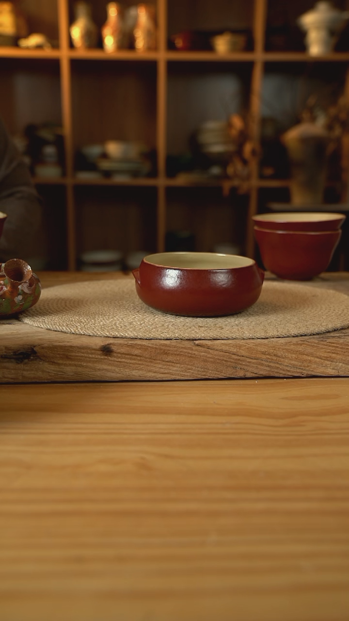 复古红系列的6英寸双耳猪耳钵碗1个