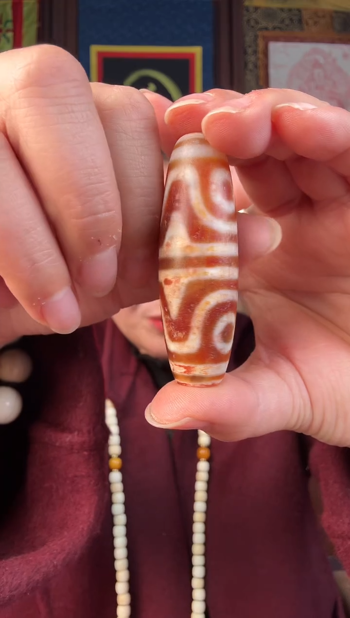 无非金属藏地环绕4眼古珠