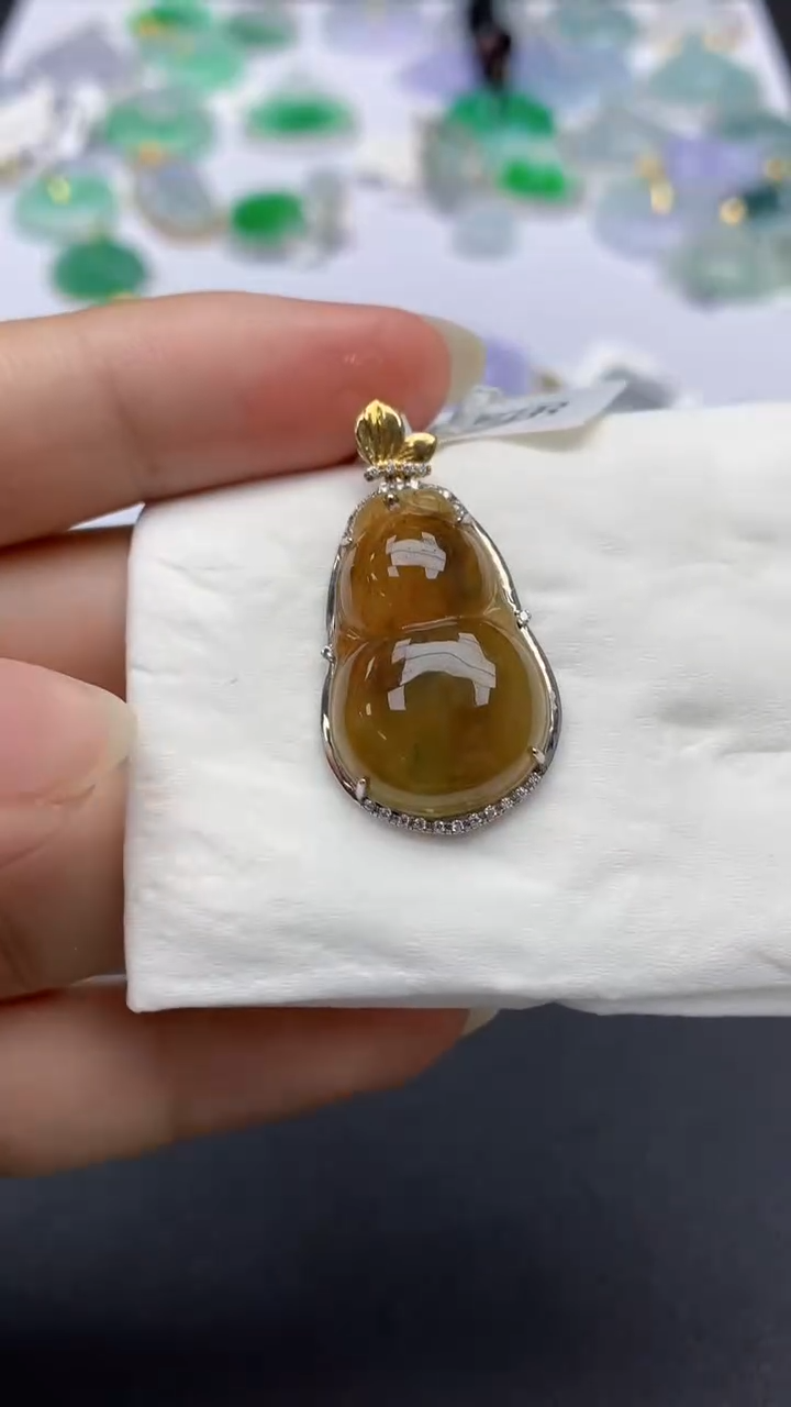 翡翠18K金镶嵌颈饰天然缅甸a货翡翠百元以上9元证书费自理