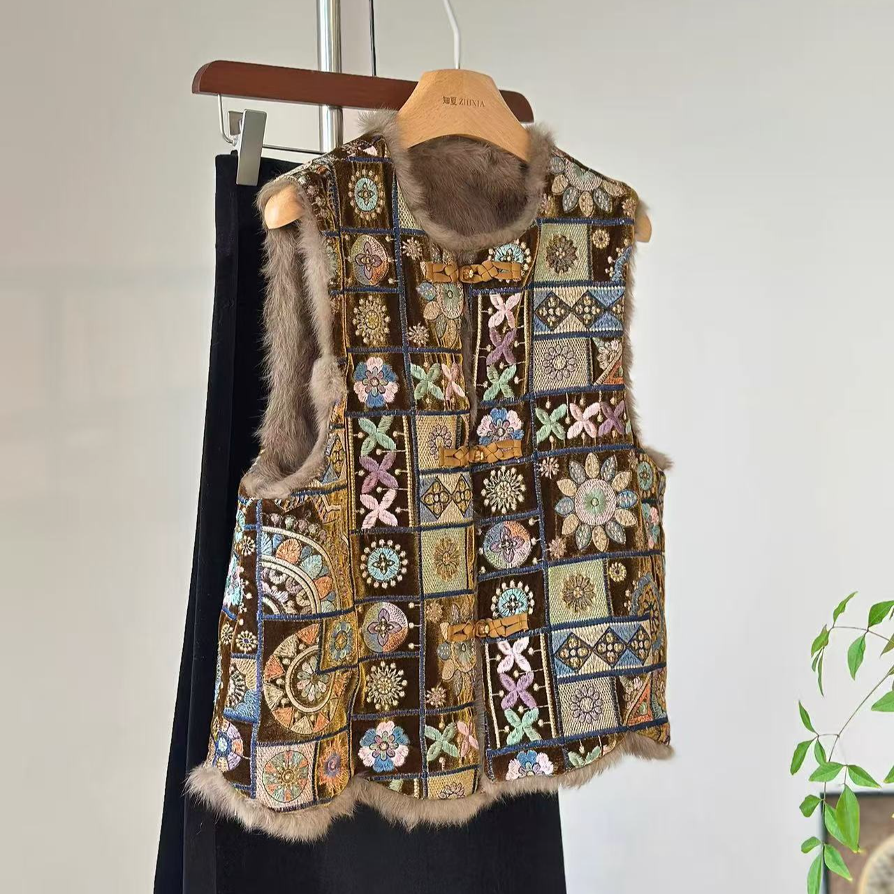 [繁花入梦]刺绣女厚款马夹砂洗混纺显瘦马甲小香风时尚洋气拼接