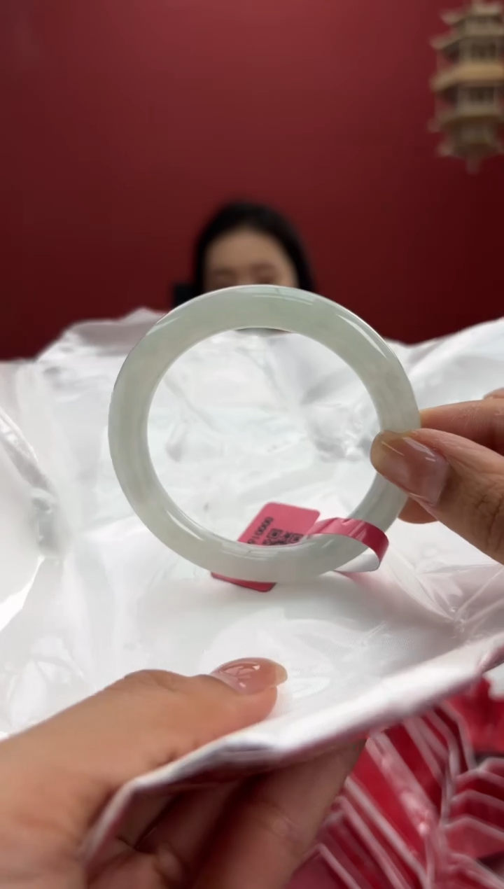 翡翠手镯（圆镯）未镶嵌17手镯