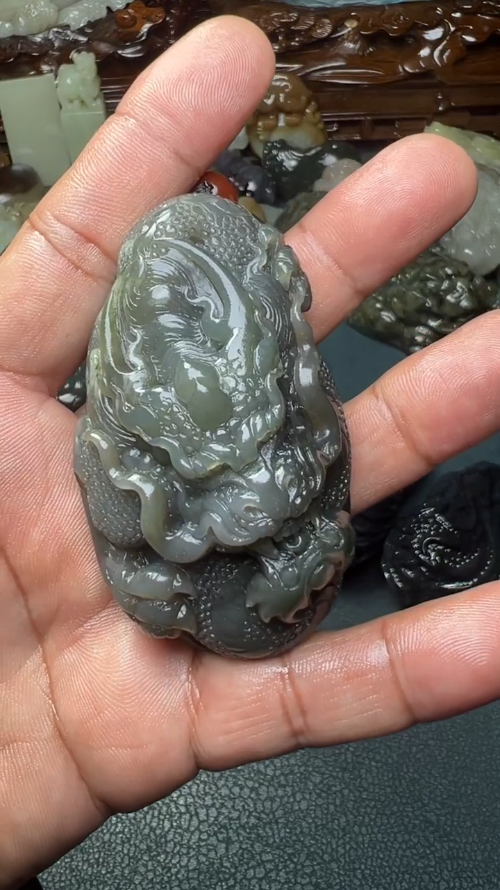 未镶嵌和田玉把件-