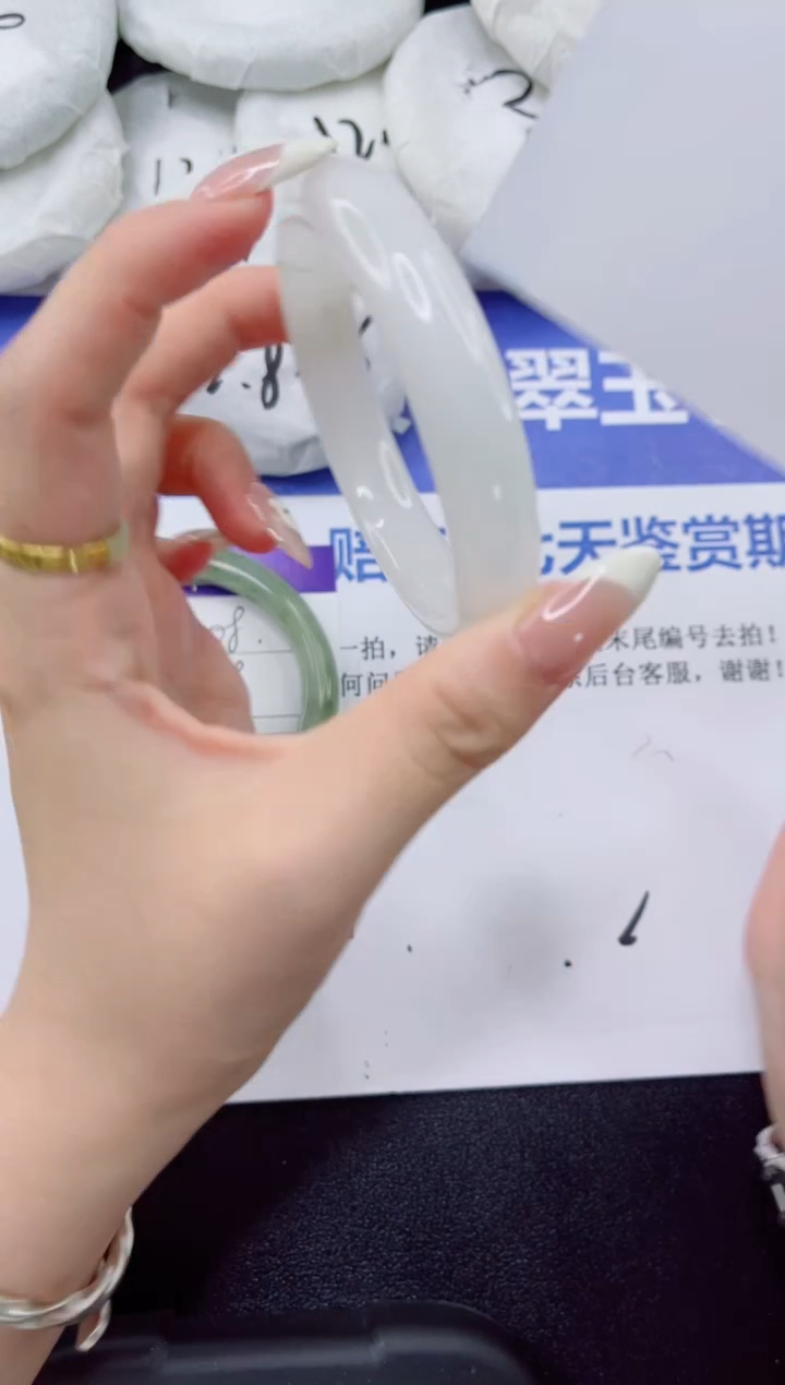 石英质玉手镯未镶嵌309-54