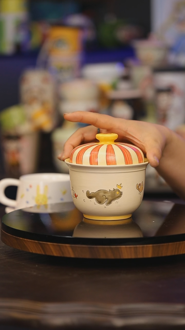 【闪购商品】摆件景德镇釉下彩绘设计师款式陶瓷