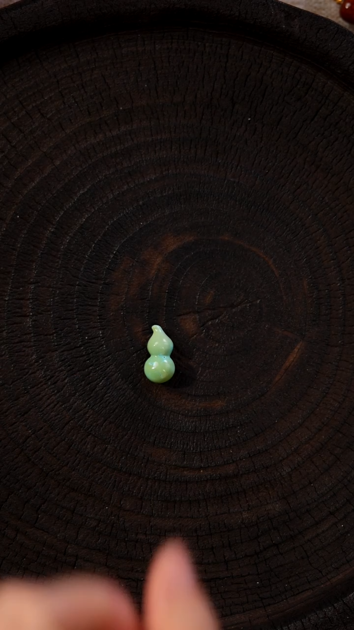 未镶嵌绿松石颈饰绿松石雕刻件