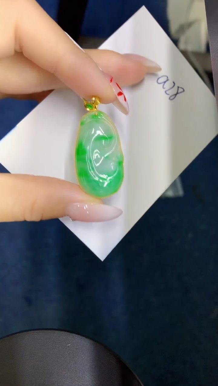 【闪购商品】翡翠颈饰18K金镶嵌000000000000