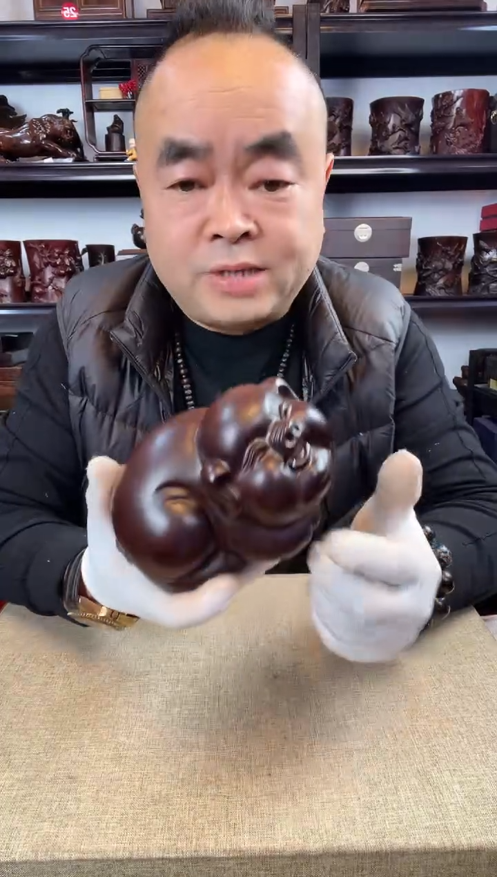 木老李红木工艺品大猪