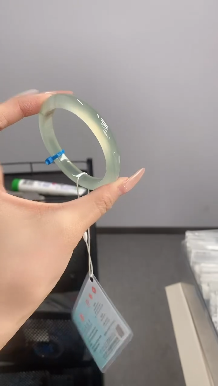 【闪购商品】玛瑙/玉髓手镯未镶嵌55-56圈