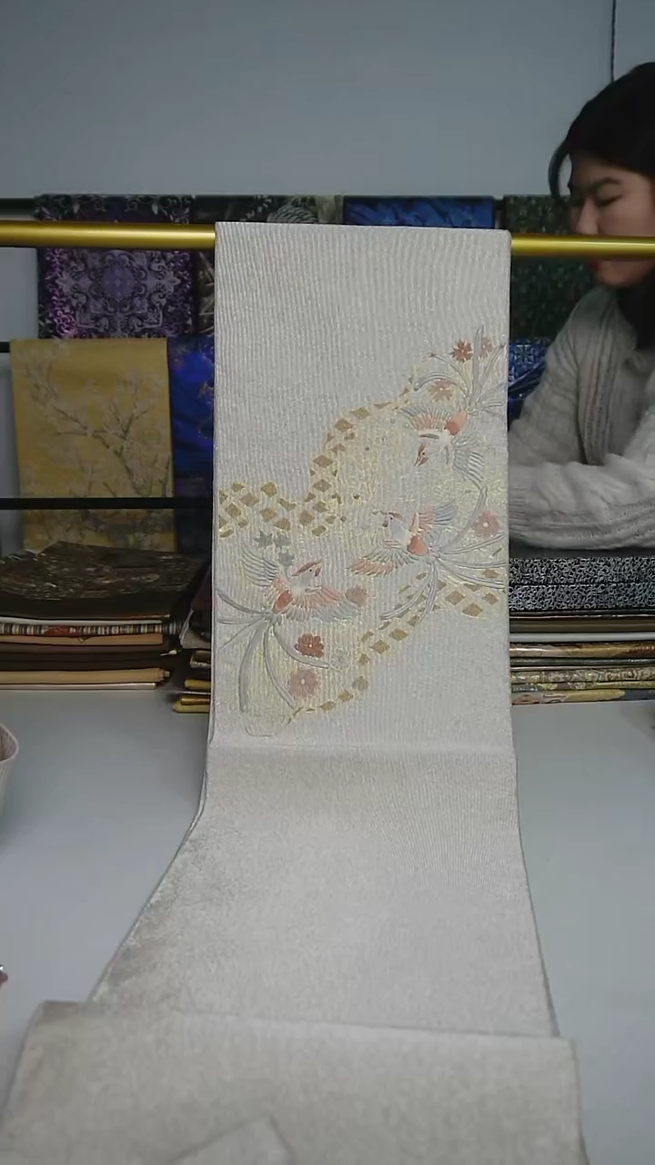 【闪购商品】织绣35两通缂丝底刺绣