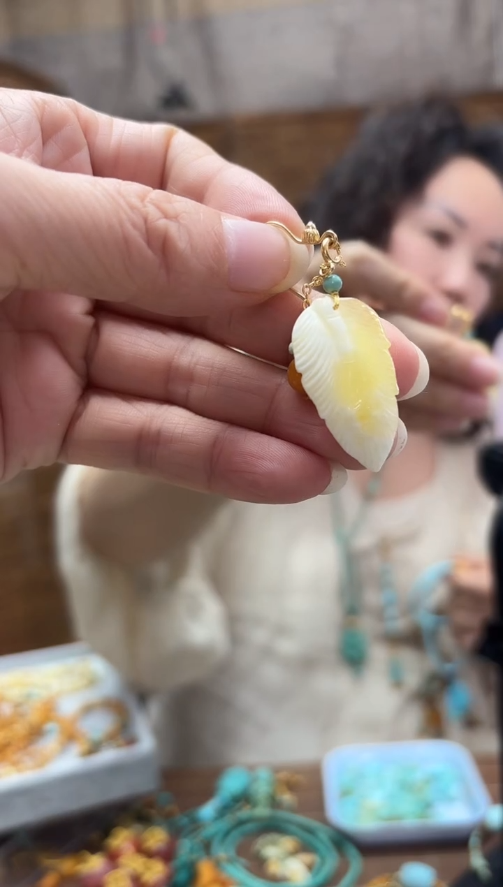 未镶嵌绿松石颈饰发一件设计款提溜