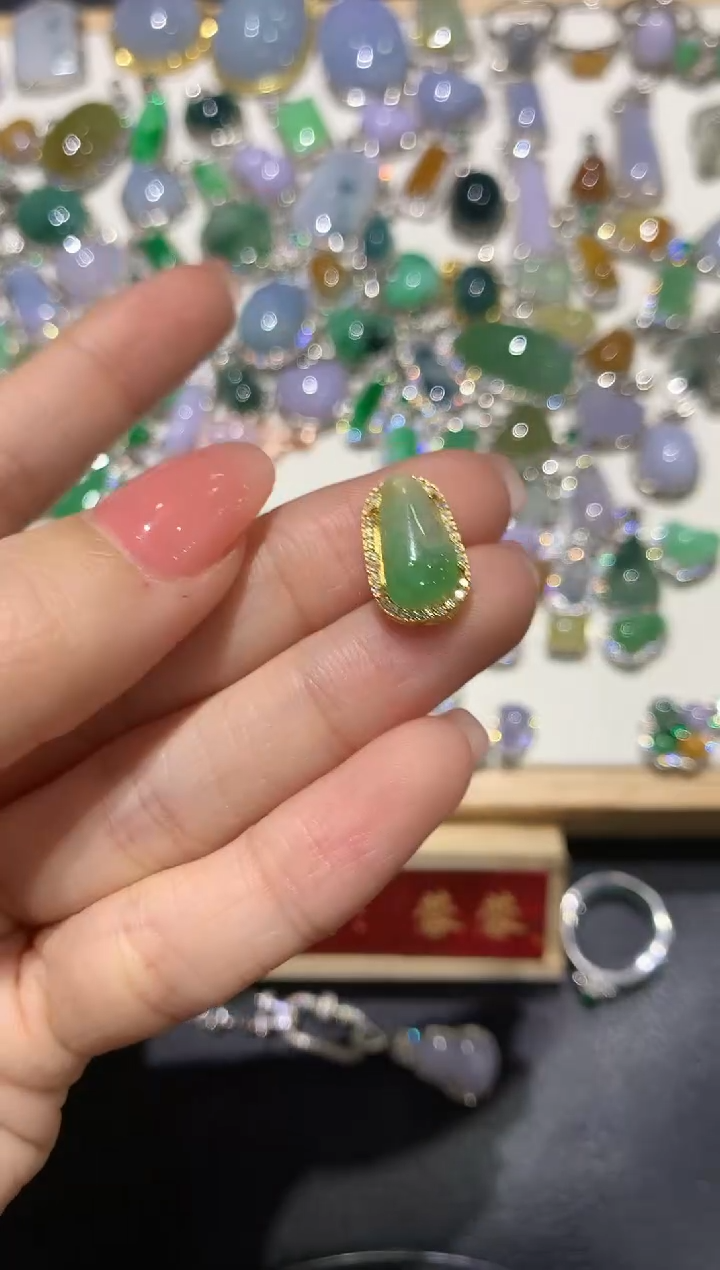 【闪购商品】翡翠吊坠(不含链)银S925镶嵌团购49