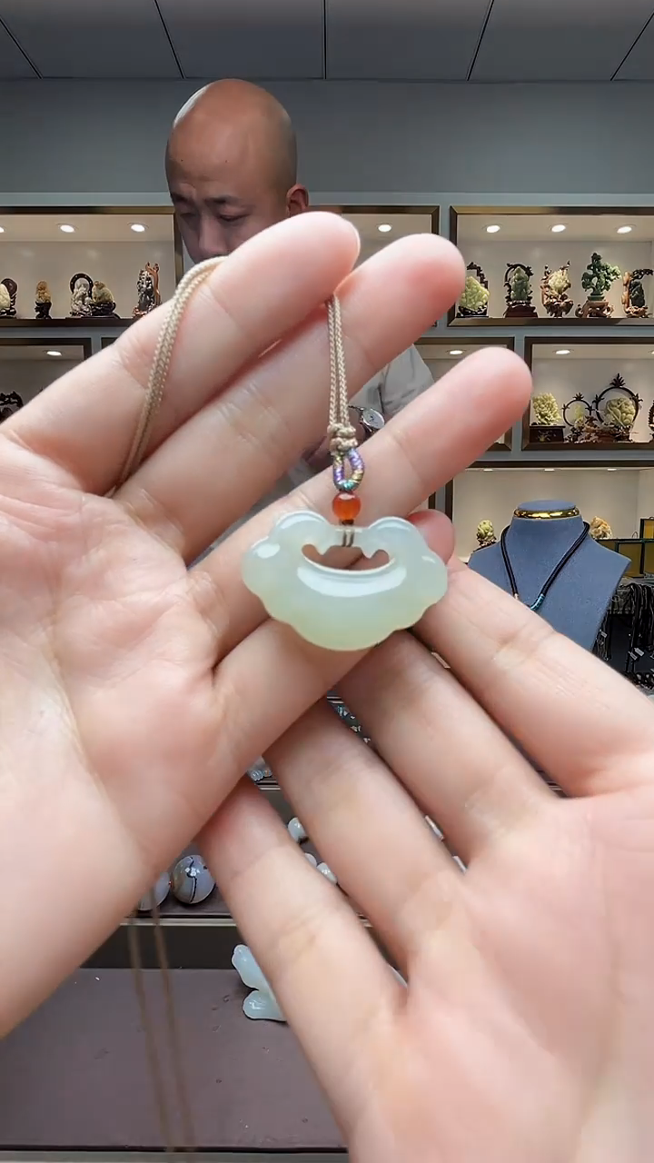 和田玉未镶嵌颈饰1