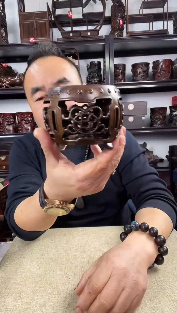 木新鼓老李红木工艺品