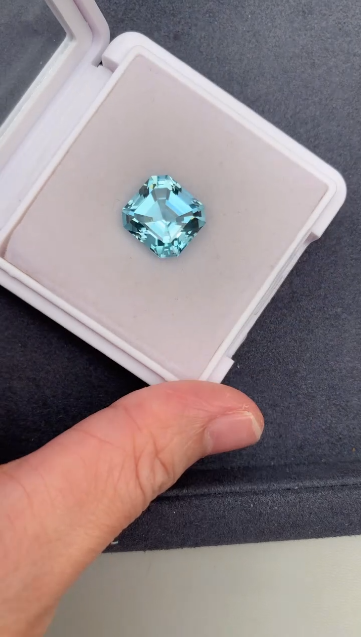 【闪购商品】海蓝宝石裸石未镶嵌10.9ct 海蓝宝