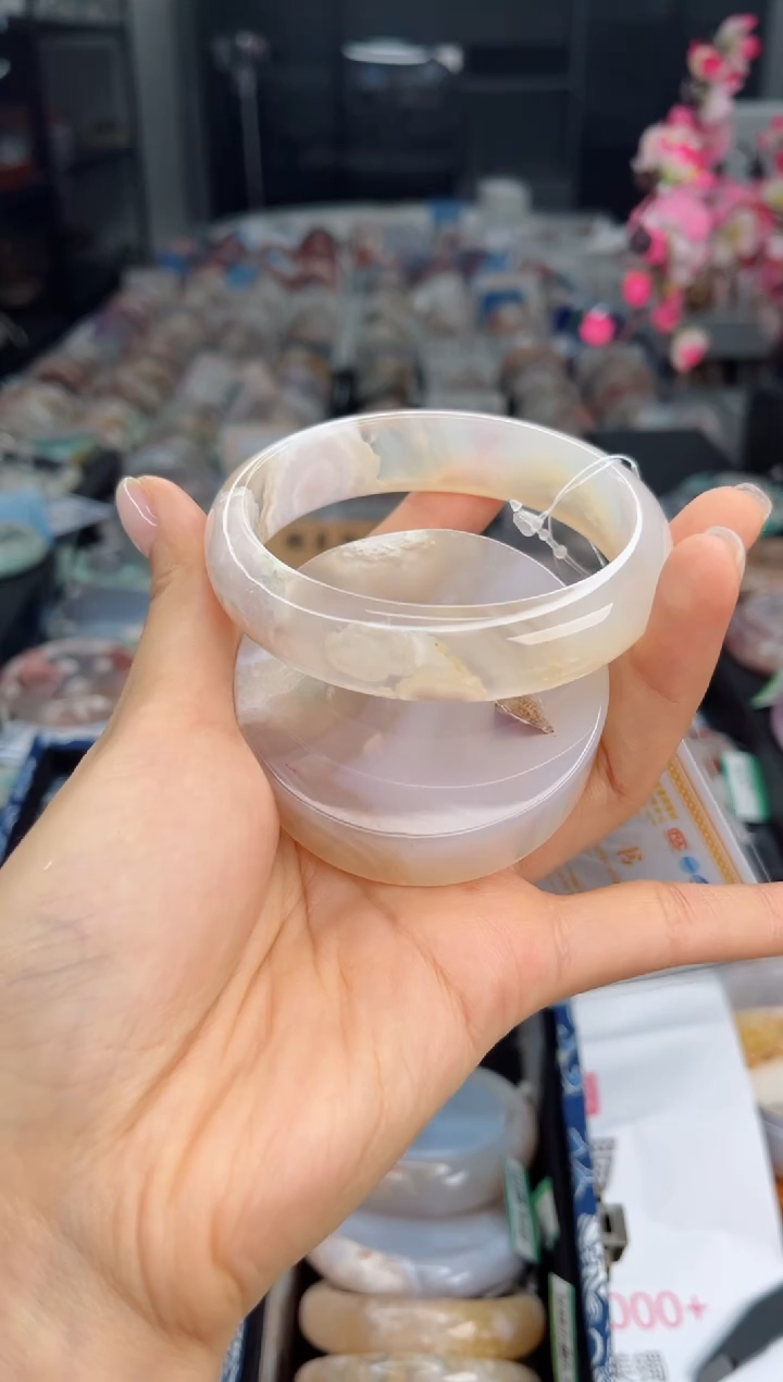 石英质玉手镯未镶嵌62圈口（不退不换）1572494