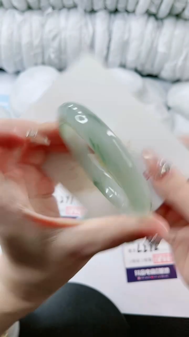 【闪购商品】石英质玉手镯未镶嵌多样性发货L272